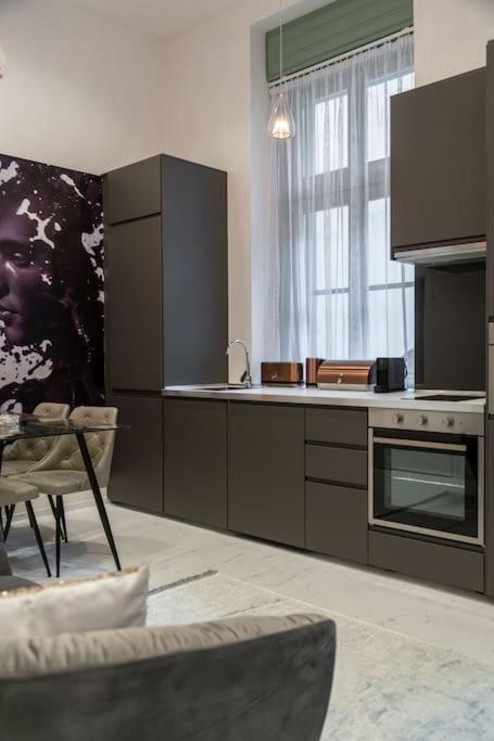 Premium Apartment By Hi5-King Street'S Luxury Budapest Esterno foto