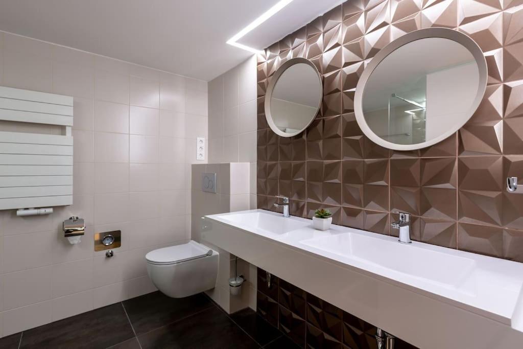 Premium Apartment By Hi5-King Street'S Luxury Budapest Esterno foto