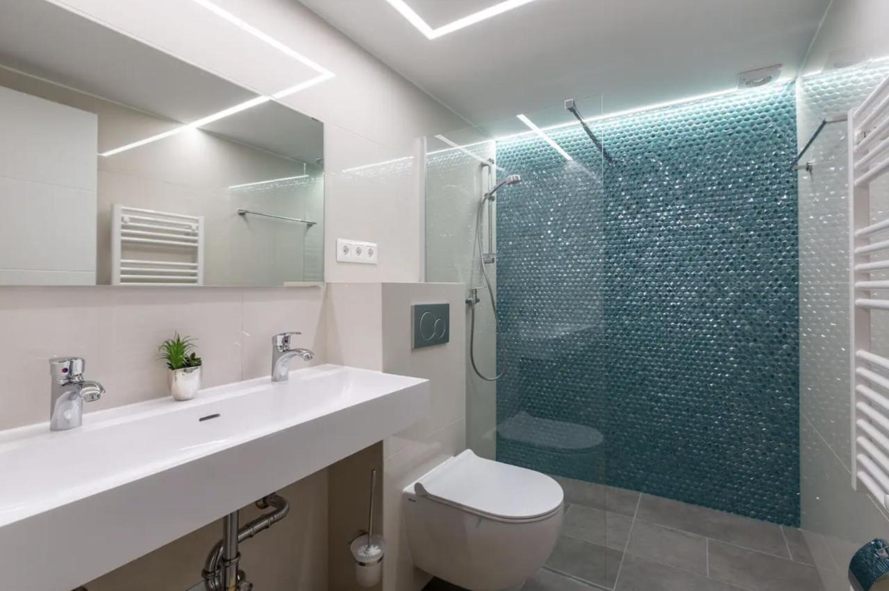 Premium Apartment By Hi5-King Street'S Luxury Budapest Esterno foto