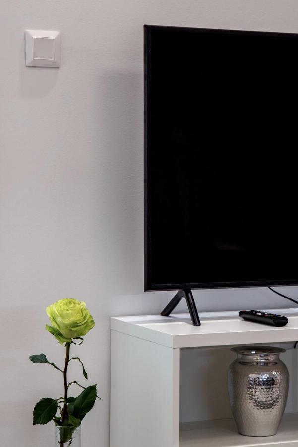 Premium Apartment By Hi5-King Street'S Luxury Budapest Esterno foto