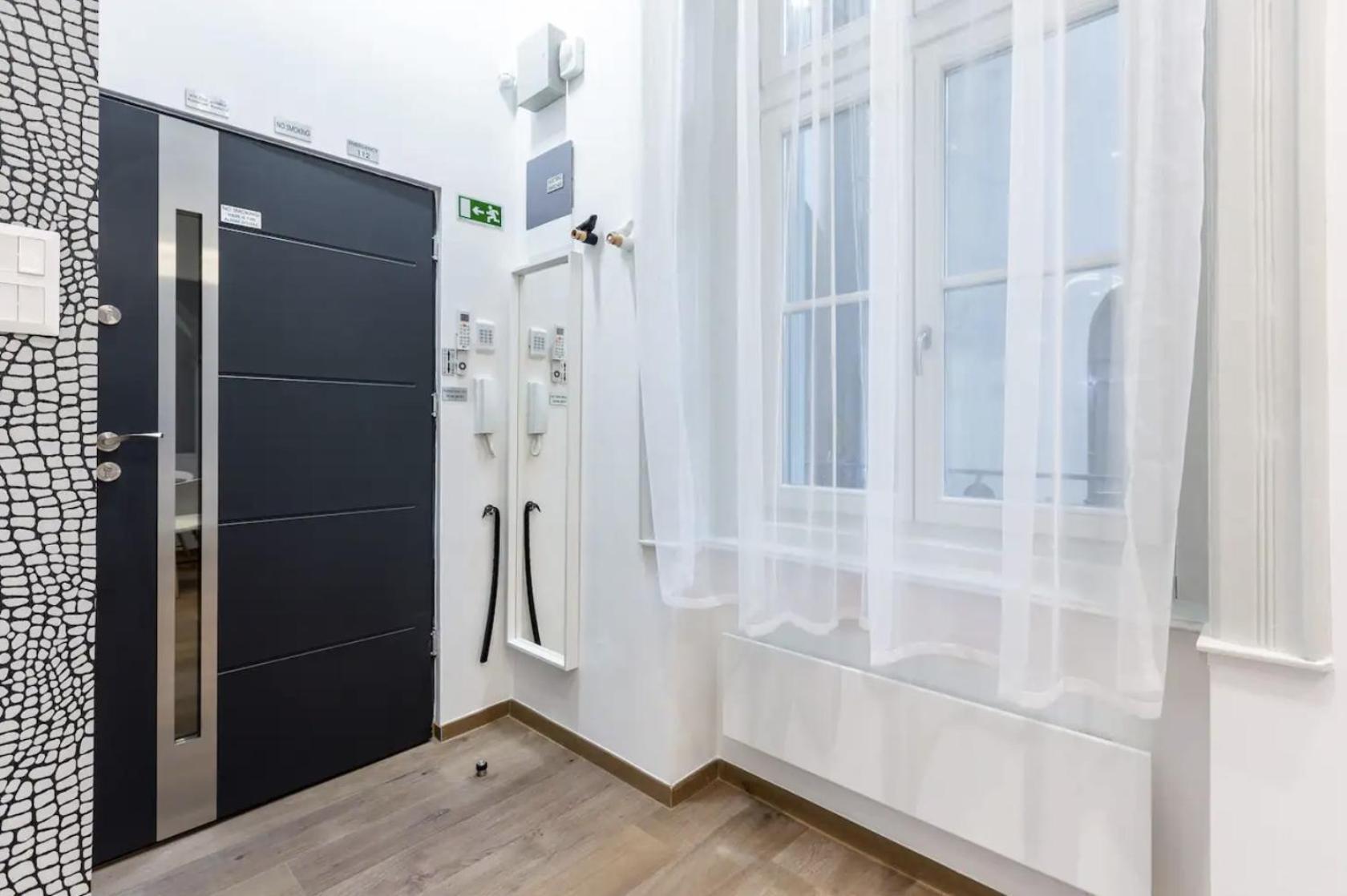 Premium Apartment By Hi5-King Street'S Luxury Budapest Esterno foto